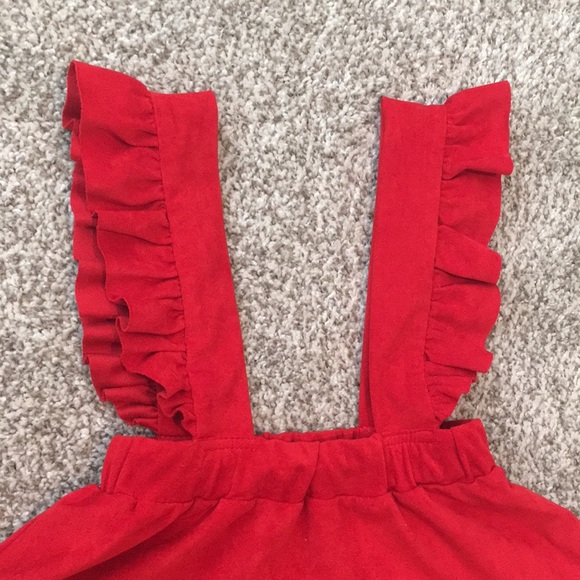 ‼️GORGEOUS‼️scalloped sleeve red suspender dress - Picture 2 of 4
